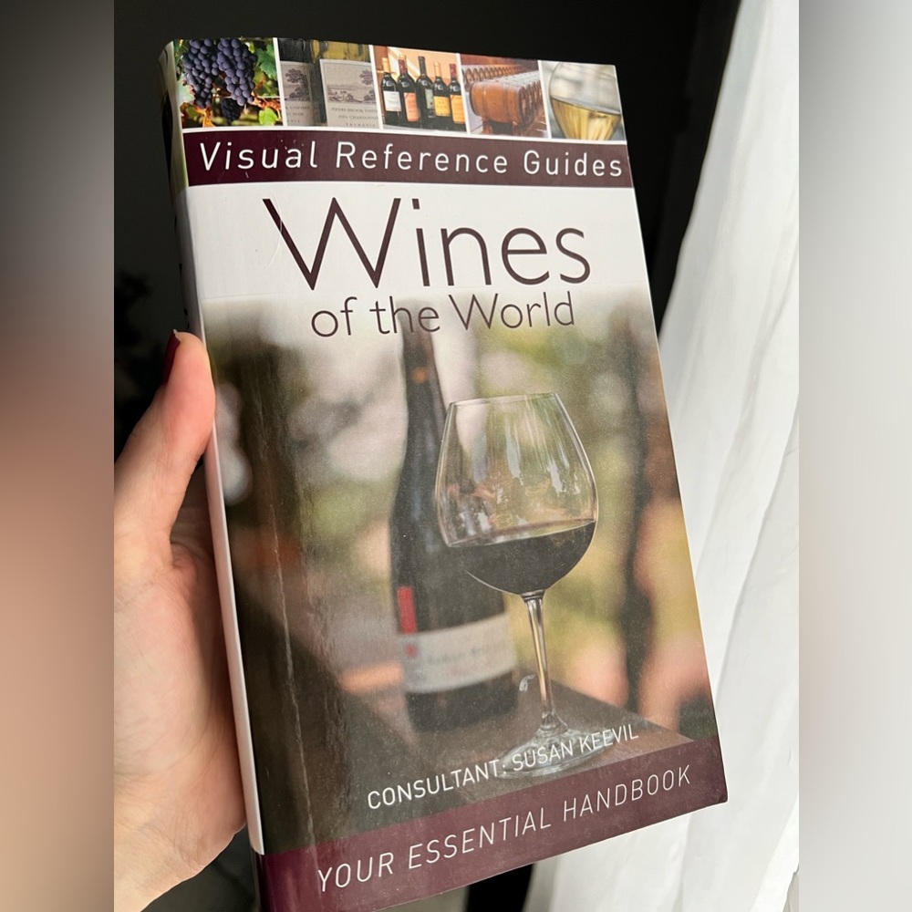 Wines of the World Visual Reference Guides Susan Keevil Essential Handbook